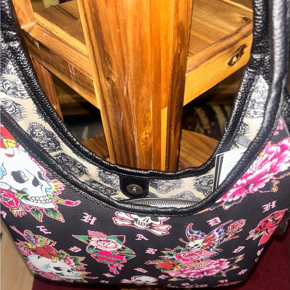 Ed Hardy Black and Pink Shoulder Bag - Picture 4 of 12